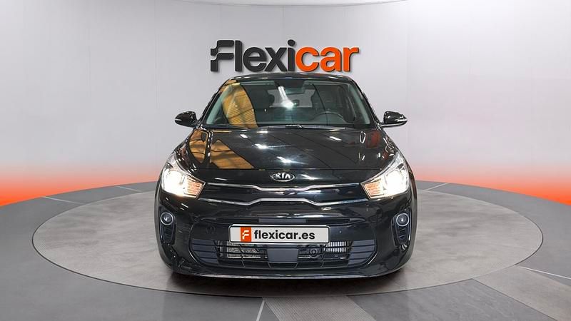 Usado Kia Rio 101 CV (74 kW) 2020 Negro Berlina