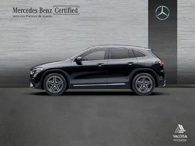 Usado Mercedes GLA250 218 CV (160 kW) 2022 Negro cosmos SUV
