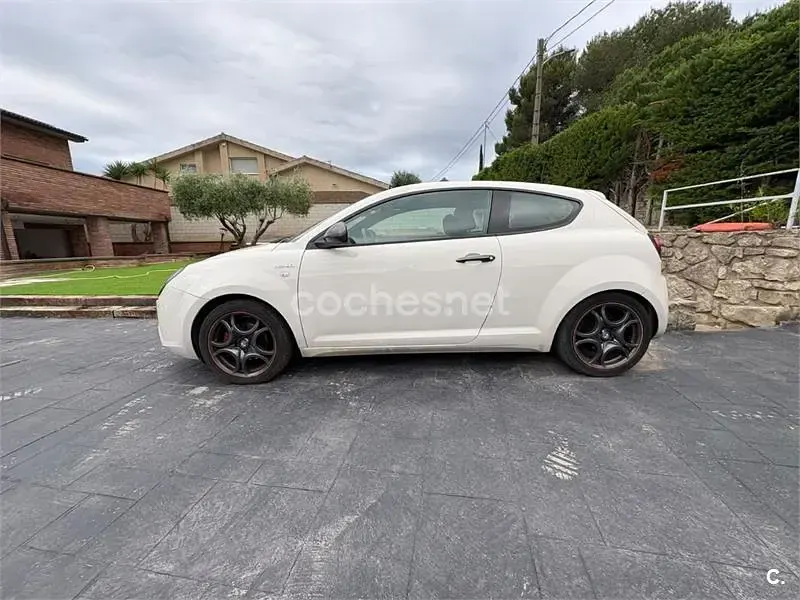 Usado Alfa Romeo MiTo Distinctive 120 CV (88 kW) 2015 Blanco Utilitario