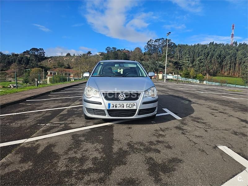 Usado VW Polo United 80 CV (58 kW) 2008 Gris / plata Berlina