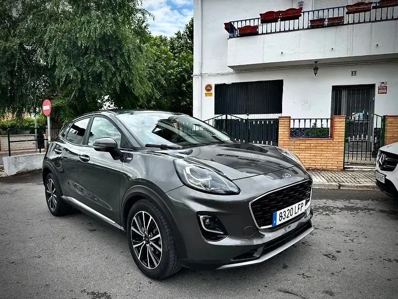 Usado Ford Puma ST-Line 125 CV (91 kW) 2020 Gris / plata SUV