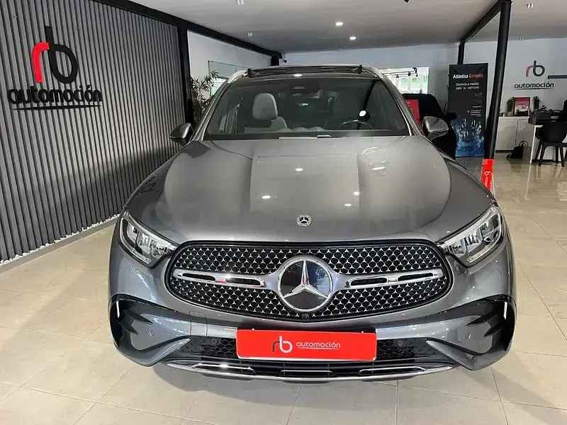 Usado Mercedes GLC220 197 CV (144 kW) 2023 Gris / plata SUV