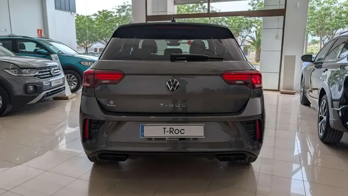 Usado VW T-Roc R-line 150 CV (110 kW) 2022 Gris SUV