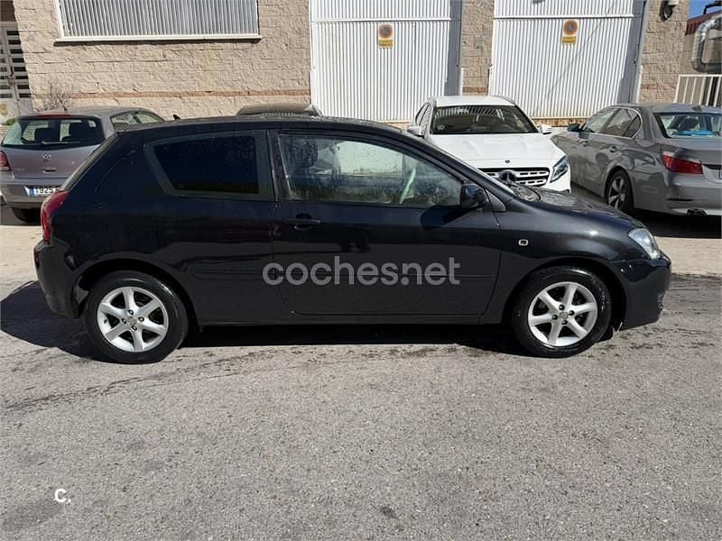 Usado Toyota Corolla Terra 110 CV (80 kW) 2006 Negro Berlina