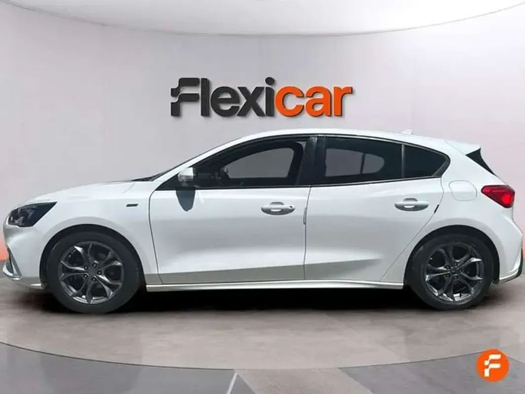 Usado Ford Focus ST-Line 120 CV (88 kW) 2020 Blanco Utilitario