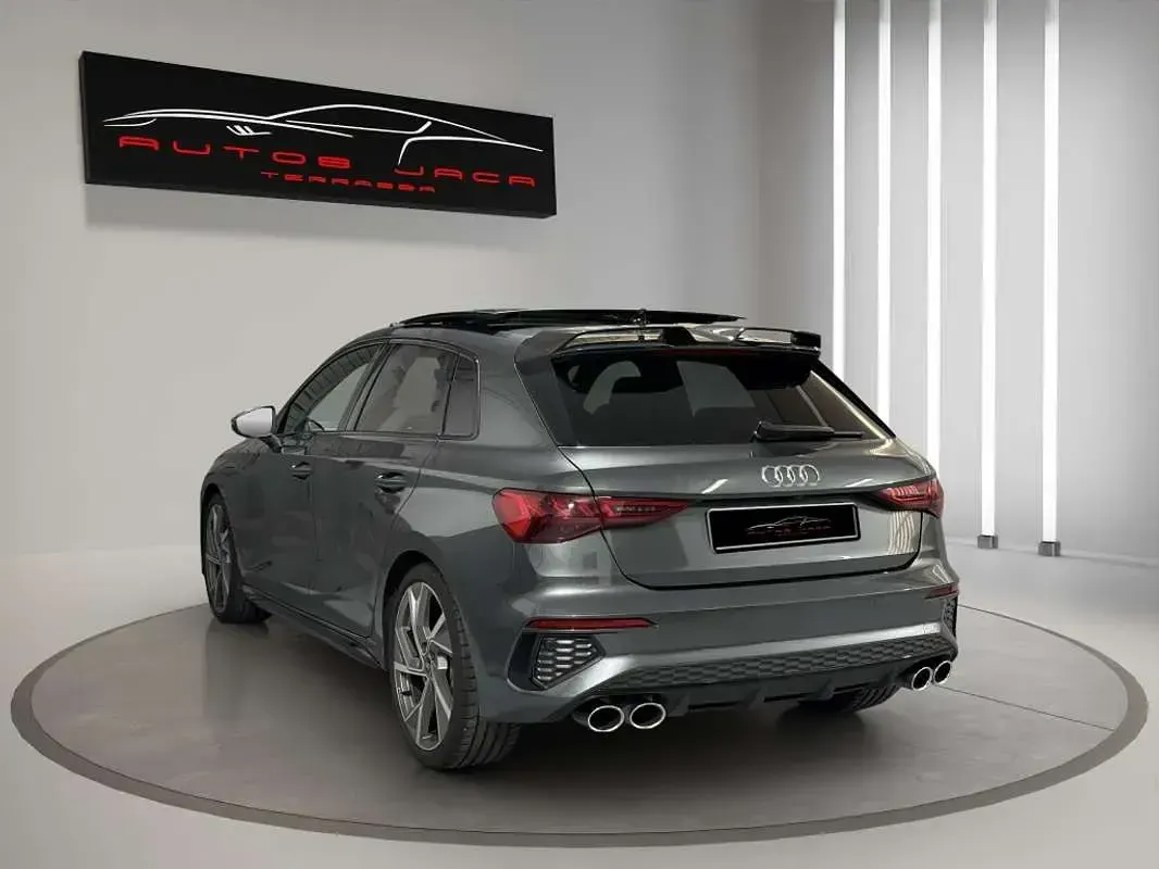 Usado Audi S3 Sportback Ambiente 310 CV (228 kW) 2021 Gris Utilitario