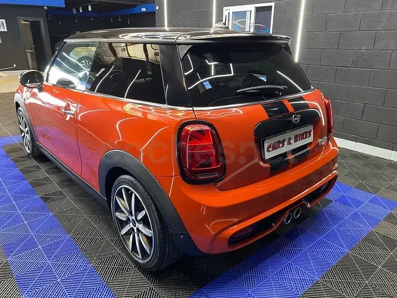 Usado Mini Cooper S 192 CV (141 kW) 2018 Naranja Utilitario