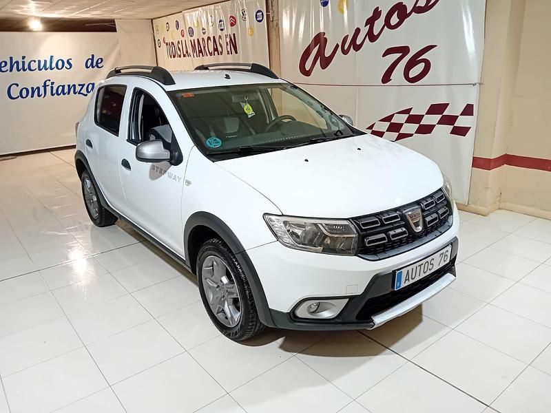 Usado Dacia Sandero Lauréate 90 CV (66 kW) 2018 Blanco