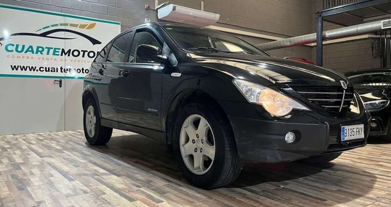 Negro Usado 2007 Ssangyong Actyon SUV | 6499 € (Precio justo) - Imagen 1/4