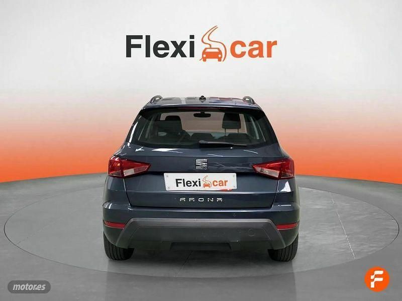 Usado Seat Arona Reference 95 CV (69 kW) 2021 Gris SUV