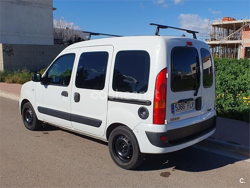 Usado Renault Kangoo Expression 85 CV (62 kW) 2009 Blanco Familiar