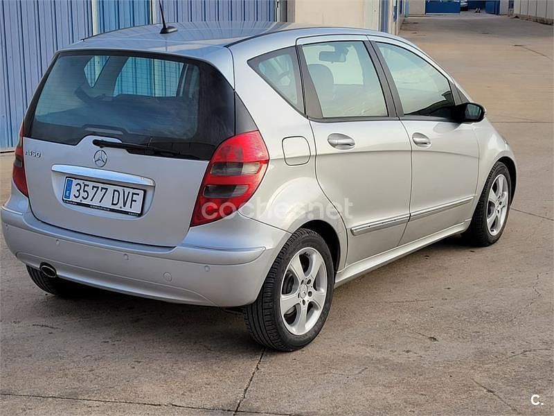 Usado Mercedes A150 Avantgarde 95 CV (69 kW) 2006 Gris / plata Monovolumen