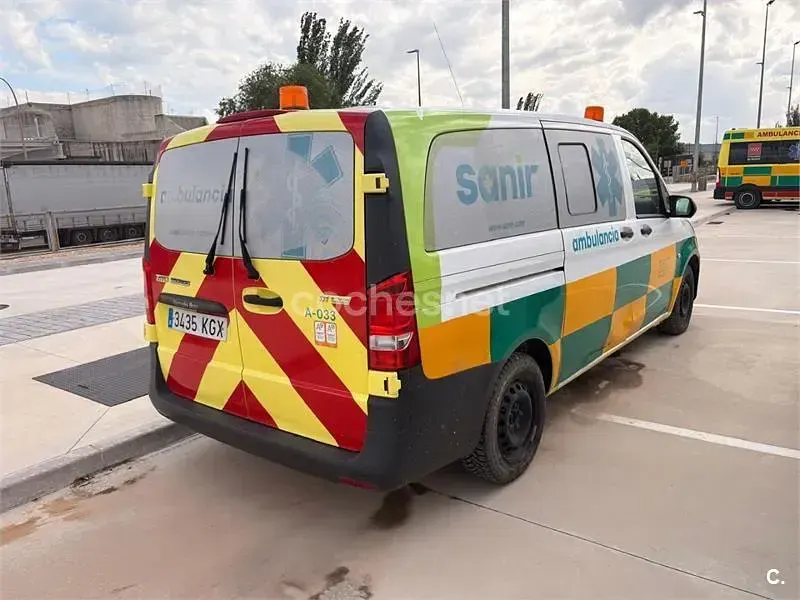Usado Mercedes Vito Marco Polo 88 CV (64 kW) 2018 Blanco Van
