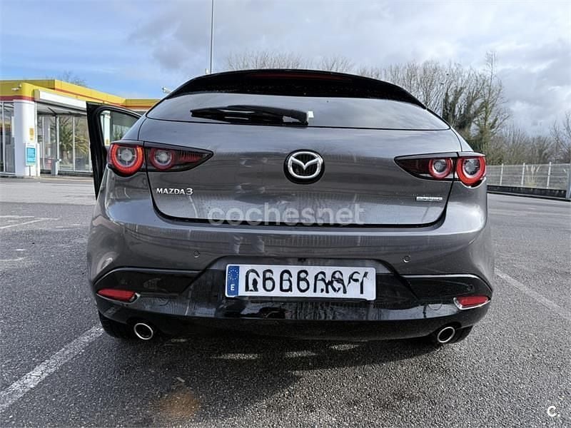 Usado Mazda 3 Homura-Line 140 CV (102 kW) 2024 Gris / plata Berlina