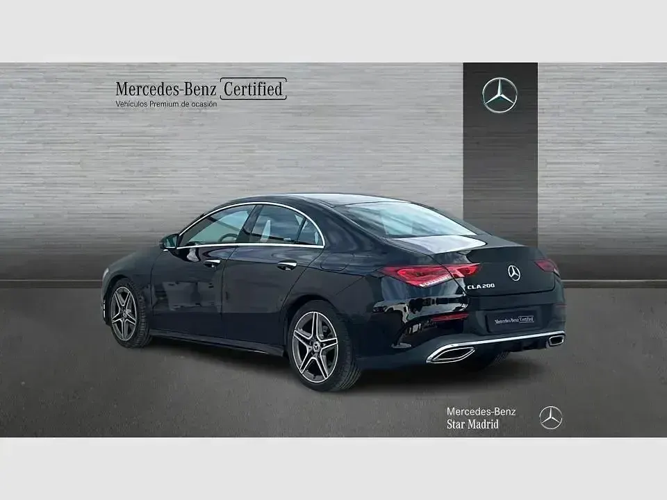 Usado Mercedes CLA200 163 CV (119 kW) 2022 Negro Berlina