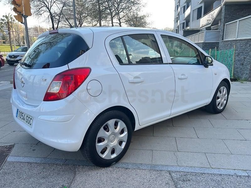 Usado Opel Corsa Cosmo 90 CV (66 kW) 2008 Blanco Utilitario