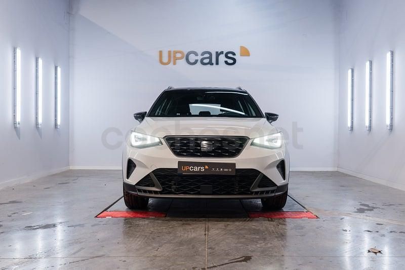 Usado Seat Arona FR 115 CV (84 kW) 2024 Blanco SUV