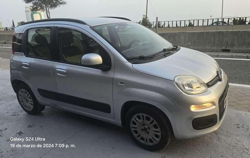 Usado Fiat Panda Young 69 CV (50 kW) 2015 Gris Utilitario