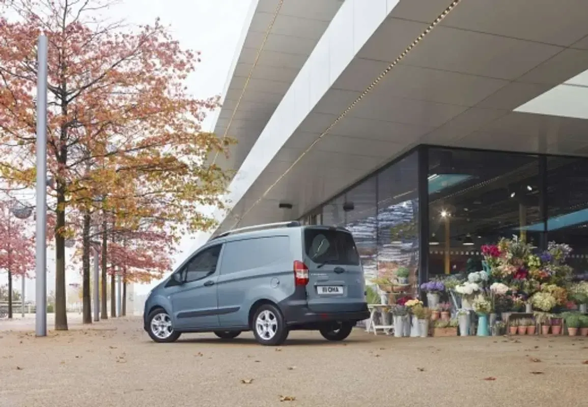 Usado Ford Transit Ambiente 75 CV (55 kW) 2019 Blanco Van