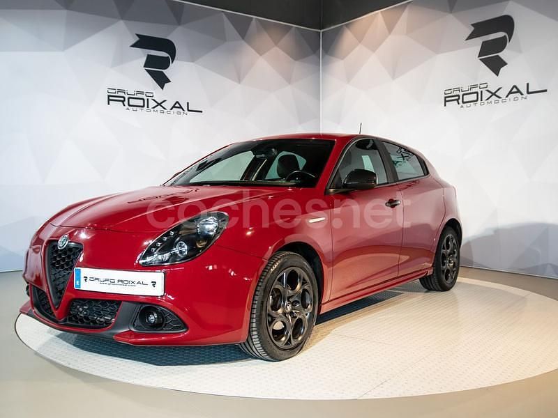Rojo Usado 2020 Alfa Romeo Giulietta Utilitario | 18.900 € (Caro) - Imagen 1/4