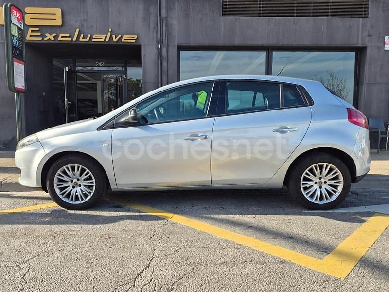 Gris / plata Usado 2013 Fiat Bravo Pop Utilitario | 3999 € (Precio justo) - Imagen 1/4