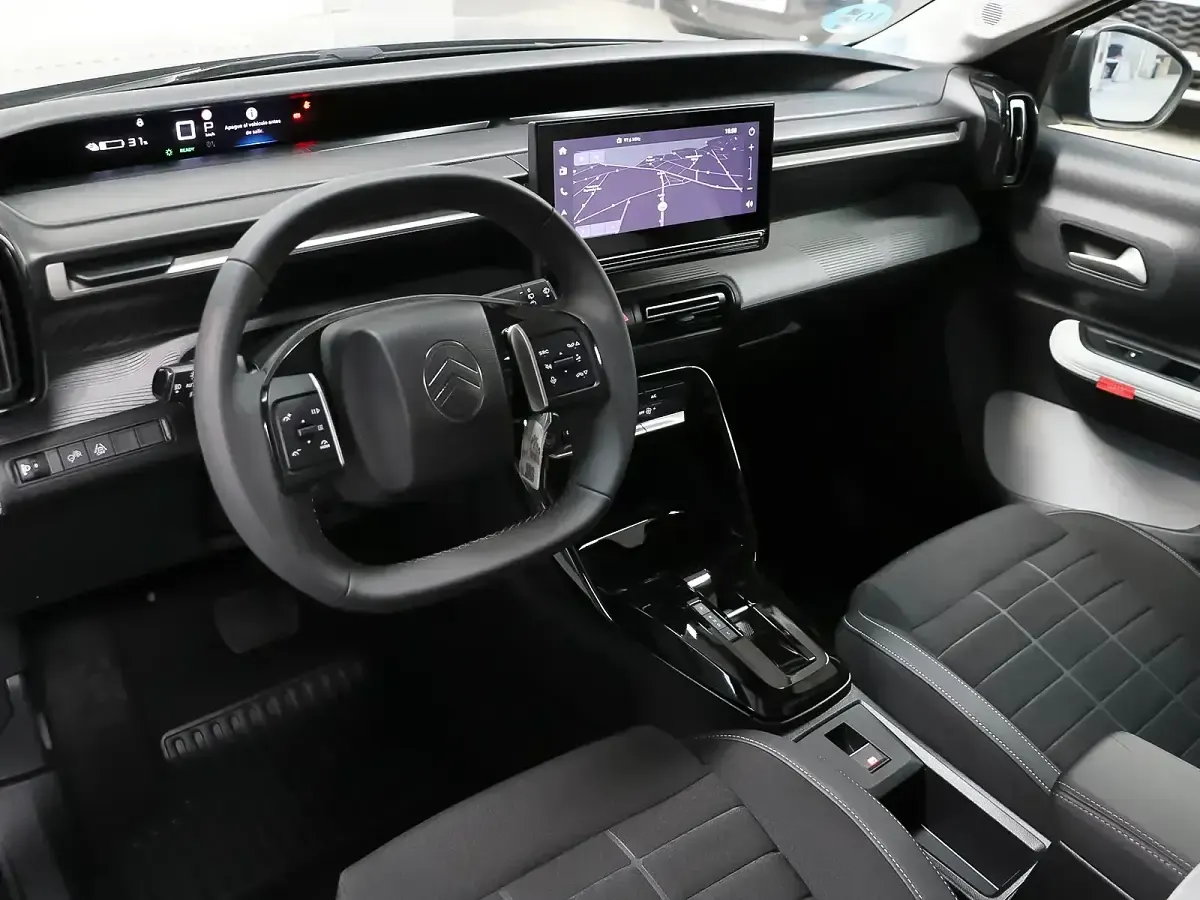 Käytetty Citroën e-C3 83 kW (113 HP) 2025 Harmaa