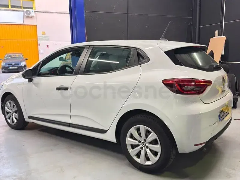 Usado Renault Clio V Zen 85 CV (62 kW) 2020 Blanco Berlina