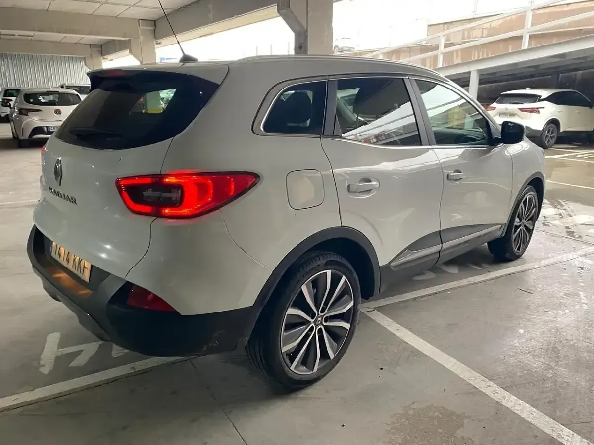 Usado Renault Kadjar Zen 132 CV (97 kW) 2018 Blanco SUV