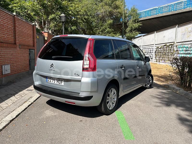 Usado Citroën Grand C4 Picasso Seduction 120 CV (88 kW) 2012 Gris / plata Monovolumen