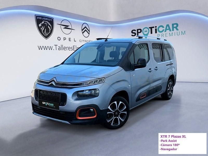 Usado Citroën Berlingo Shine 130 CV (95 kW) 2022 Gris / plata Monovolumen