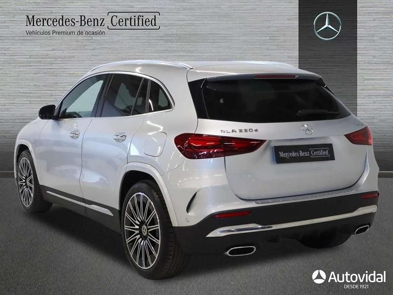 Usado Mercedes GLA220 190 CV (139 kW) 2024 Plateado SUV
