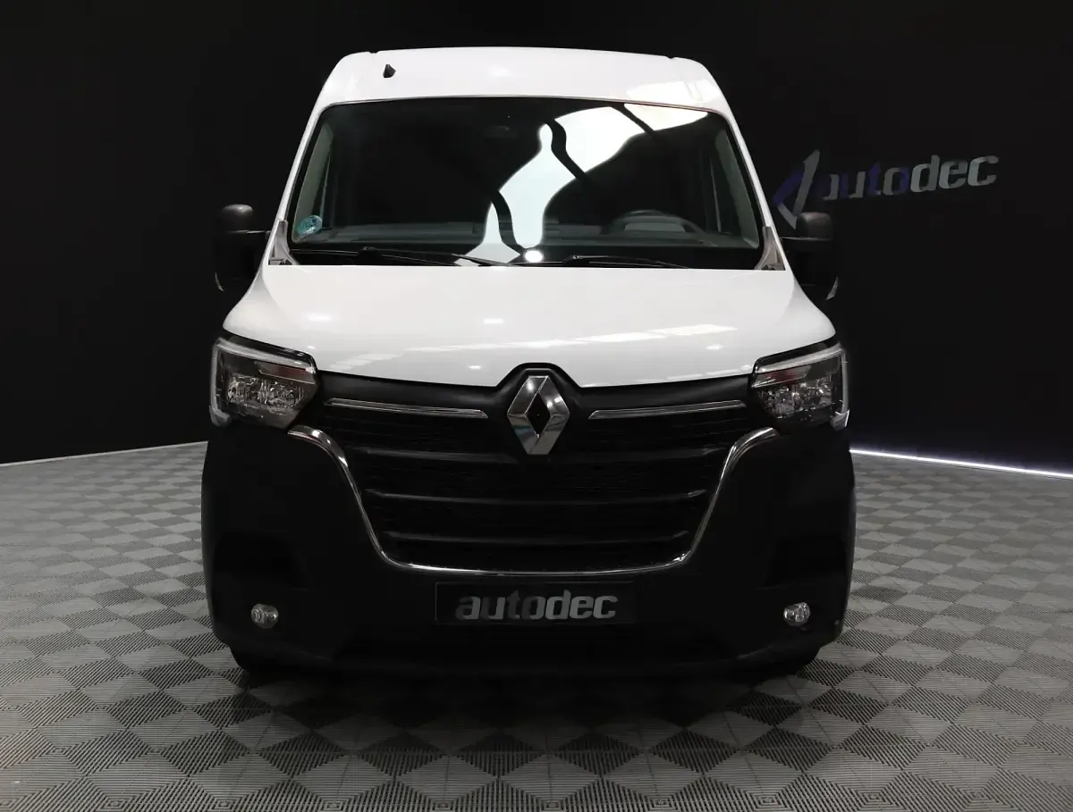Usado Renault Master 145 CV (106 kW) 2023 Blanco Van