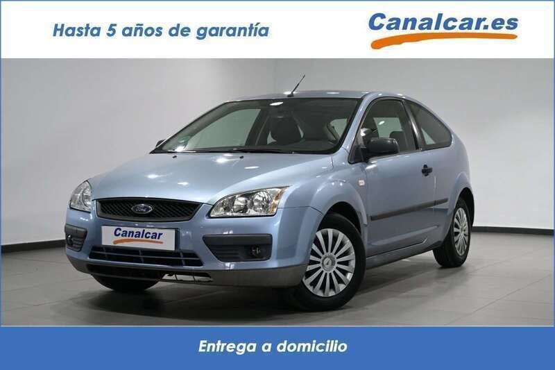 Azul Usado 2006 Ford Focus Trend Utilitario | 6431 € (Precio justo) - Imagen 1/4