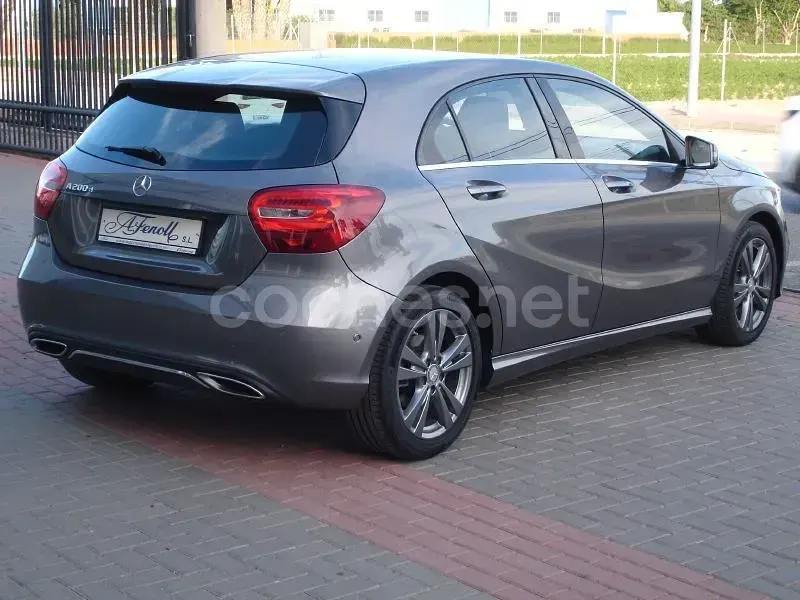Usado Mercedes A200 136 CV (100 kW) 2017 Marrón Utilitario