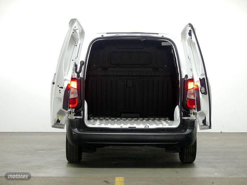 Usado Opel Combo Life Expression 100 CV (73 kW) 2020 Blanco Monovolumen