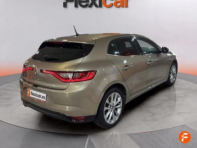 Usado Renault Mégane IV Bose Edition 115 CV (84 kW) 2018 Blanco Berlina