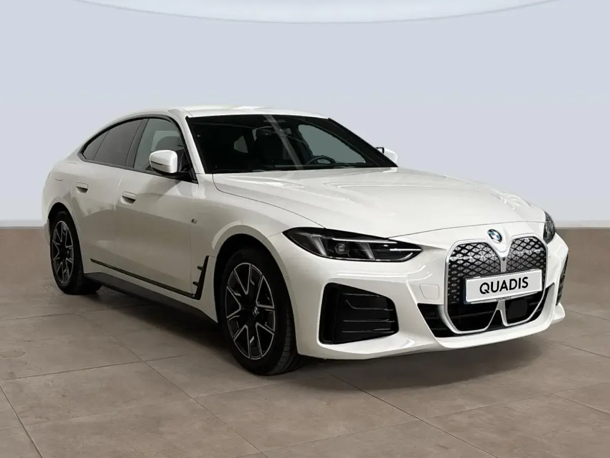 Usado BMW i4 Comfort Edition 250 kW (340 CV) 2026 Blanco Berlina
