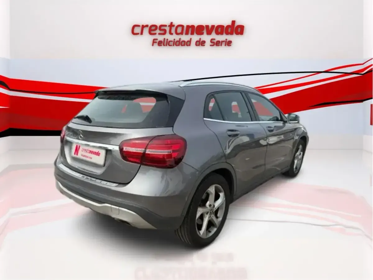 Usado Mercedes GLA200 136 CV (100 kW) 2018 Gris SUV