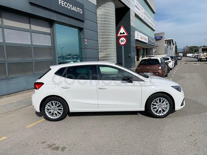 Usado Seat Ibiza FR 115 CV (84 kW) 2025 Blanco Utilitario