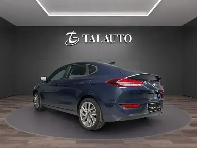 Usado Hyundai i30 119 CV (87 kW) 2019 Azul