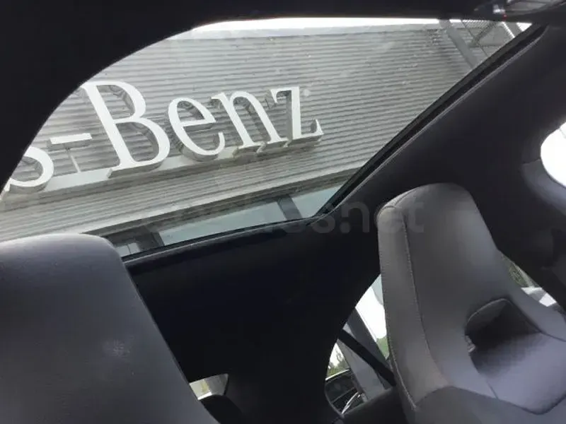 Usado Mercedes CLA250e 218 CV (160 kW) 2025 Gris / plata Berlina