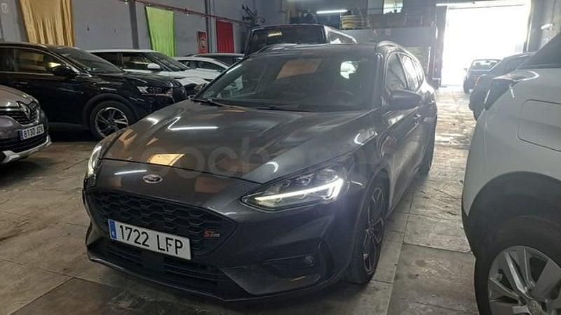 Usado Ford Focus ST-Line 125 CV (91 kW) 2020 Gris / plata Familiar