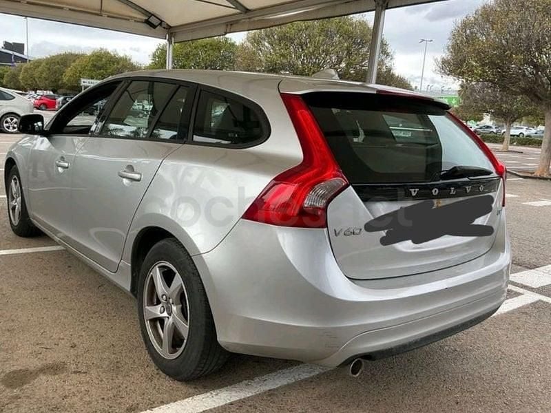 Usado Volvo V60 Kinetic 120 CV (88 kW) 2017 Gris / plata Familiar