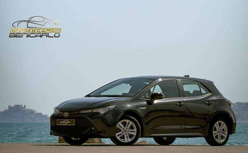 Usado Toyota Corolla Active 122 CV (89 kW) 2019 Negro Utilitario