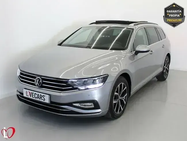 Używany VW Passat Executive 150 KM (110 kW) 2022 Szary Kombi