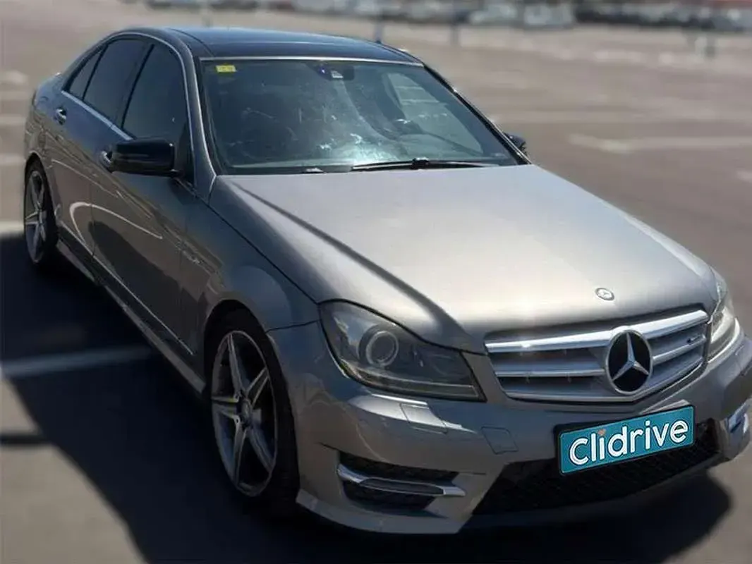 Usado Mercedes C180 Avantgarde 120 CV (88 kW) 2013 Gris Berlina
