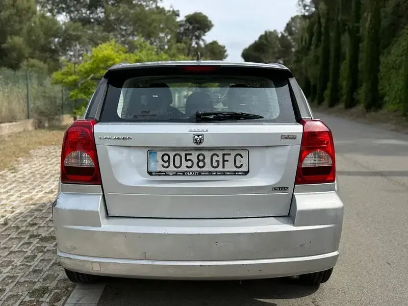 Usado Dodge Caliber 140 CV (102 kW) 2008 Gris / plata Utilitario