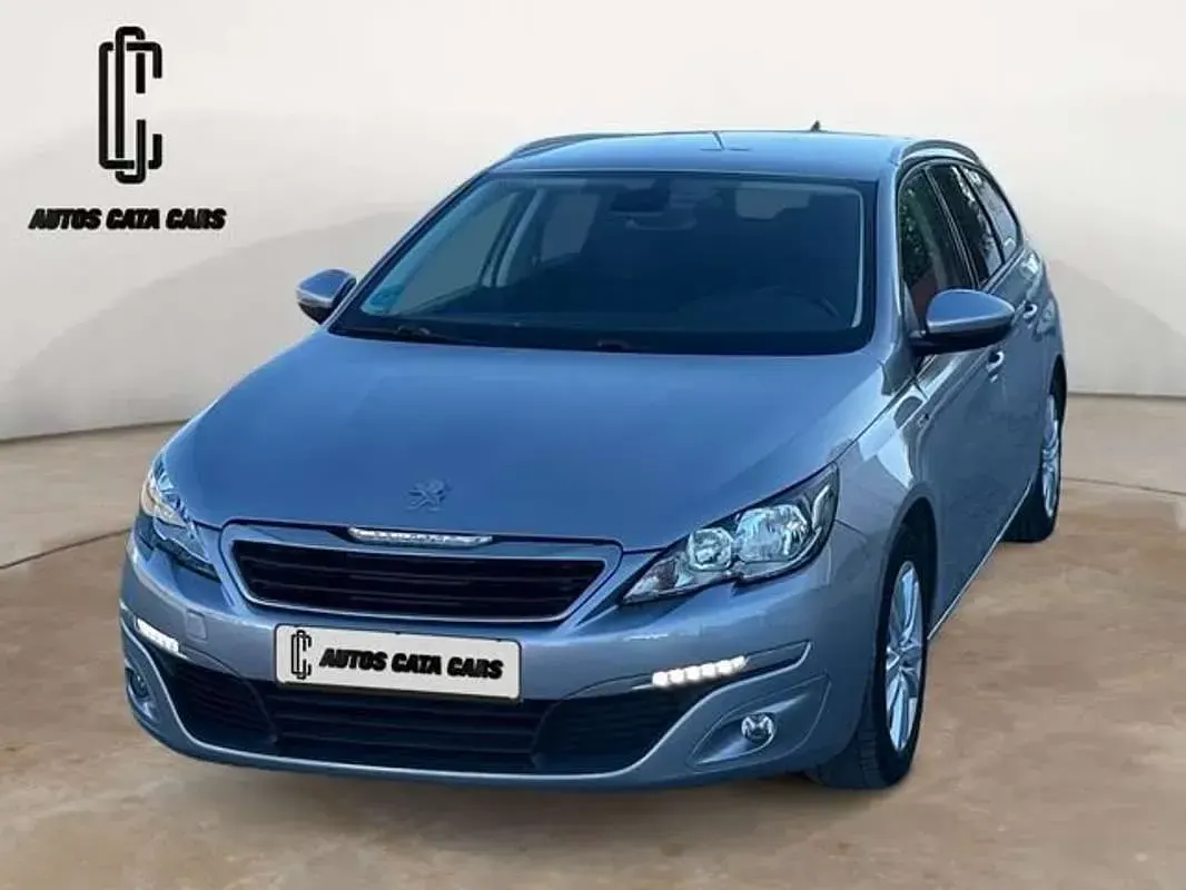 Usado Peugeot 308 SW Style 131 CV (96 kW) 2017 Gris Familiar