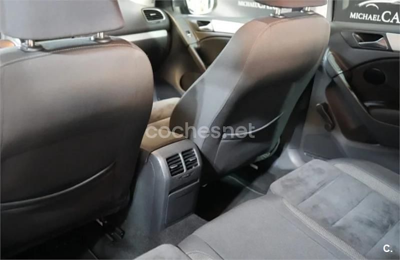 Usado VW Golf VI Highline 122 CV (89 kW) 2010 Gris / plata Utilitario