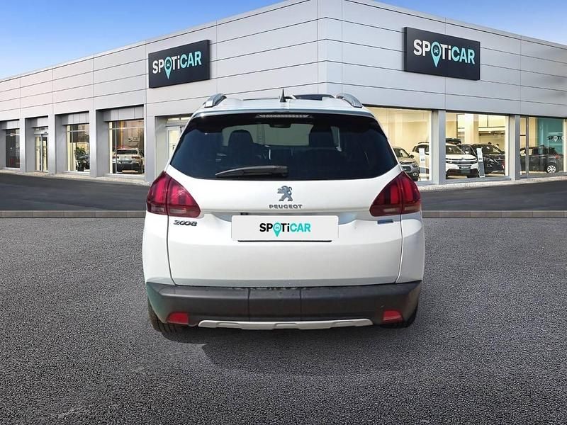 Usado Peugeot 2008 Allure 110 CV (80 kW) 2016 Blanco SUV